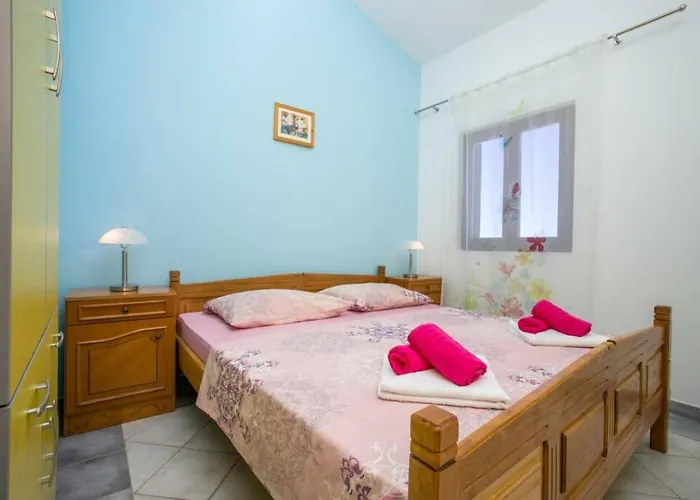 Cerjan - Vila *